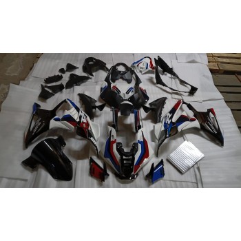 25-26 BMW S1000RR DESIGN 36